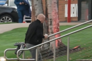 天空：戴奇已抵达诺丁汉森林训练场，准备就任主教练