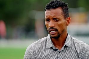 纳尼透露，他曾有机会加盟巴萨和曼城，但在莫耶斯劝说他留队后，却又不让他上场。