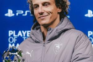 38岁路易斯4射3正10解围助球队90分钟零封对手，荣膺欧冠MVP