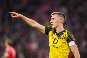 图片报：拜仁有意施洛特贝克，多特或以感情牌尝试强留其留至合同到期