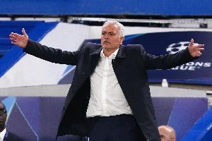 0-3惨败纽卡！葡媒集体炮轰穆里尼奥：排兵布阵失当，苦心构建的防线彻底崩溃。