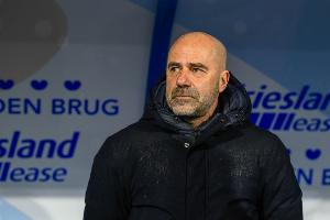 埃因霍温主教练：球队如F1赛车需持续调校，我们正行进在正确轨道上。