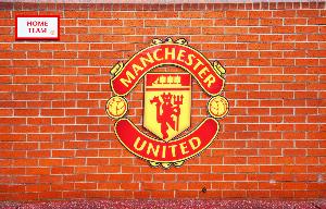 曼彻斯特慕尼黑纪念基金慈善晚宴成功举办，邮报报道共募得逾4万英镑。