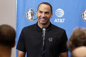 《湖记玩梗：防守即冠军密码——哈里森疯人院观赛喊话马刺！》