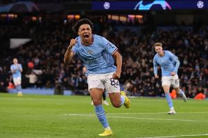 10号位才是刘易斯最擅长的位置，而非此前他踢过的右后卫。