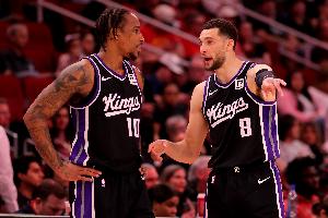 狄龙：我们通过消耗战限制德罗赞，拉文也是同样策略，国王队在第四节没能找到他。