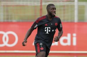 记者：曼联欣赏于帕但没想好找什么类型后卫，优先补强中场+中锋