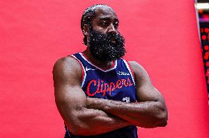 比尔盛赞哈登：他是一位无可比拟的名人堂成员，其最宝贵的品质在于无私。