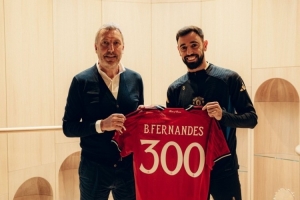 B费称代表曼联完成300场出场超越梦想，高出场率或得益于其午睡习惯。