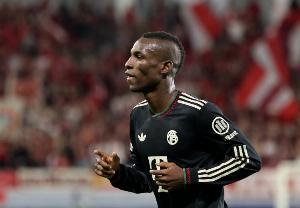 德媒预测拜仁对阵门兴首发：杰克逊突前，凯恩、迪亚斯、卡尔将首发登场。