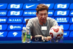 斯卢茨基：我们今天再次付出了学费，很多队员没表现出应有的水平