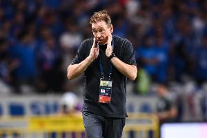 有媒体报道称，申花队目前似乎尚未为迎战强敌做好充分准备，队员们在心理上已承受了不小的压力。