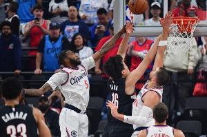 杨瀚森并非天赋异禀，他需要通过做出正确的选择，来最大限度地确保自己在场上不被换下。