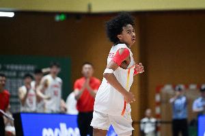 朱正结束美国之行，回国后将加入U18上海全运男篮。