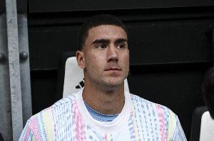 据英国媒体消息，尤文图斯计划在冬季转会窗以2000万英镑的价格售出弗拉霍维奇，热刺等俱乐部对他有意。