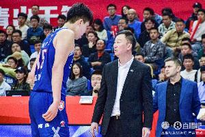 刘维伟真挚寄语杨瀚森：前路挑战难免，勇敢奔跑，直面质疑与冷眼。