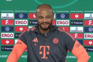 孔帕尼：诺伊尔是否出战科隆由他个人决定，无人能确保首发位置。