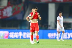 钟义浩：年初曾险些离队，冬训减重14斤，渴望为河南拼得一个冠军。