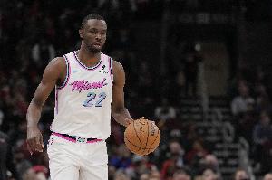 斯波：维金斯正逐步适应现有角色，他有实力打出亮眼表现。