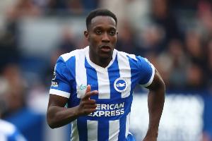 范加尔出售维尔贝克的决定是错误的，费迪南德认为他本可以助力舍什科等前锋的成长。