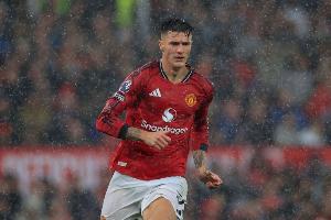 贝尔巴托夫建议舍什科在跑位时主动向队友索要球权，必要时甚至可以大声催促。