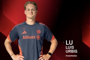 《图片报》消息：乌尔比希的兄长将在今夏加盟拜仁，目前他已出任女足二队门将教练一职。