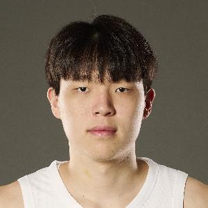 青岛队观察：瀚森需认清自身定位，避免不擅长之举——例：里斯应少投三分。