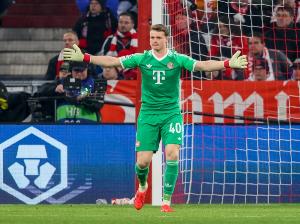 乌尔比希：球队在落后时完成逆转，这正是其精神风貌的绝佳体现。