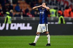 恰尔汗奥卢表示，国际米兰始终怀揣着远大的目标，并且主帅为球队提供了巨大的支持。