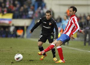 阿尔巴坦言，自己最初并不愿踢边后卫，是埃梅里让他改踢该位置，他才取得了成功。