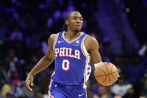 马克西表示，职业生涯到了这个阶段，打球不能再像过去那样总是嘻嘻哈哈。