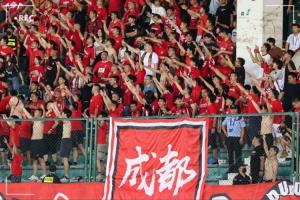 旧怨未解！蓉城球迷首回合曾侮辱挑衅河南，如今惨遭对手三杀雪恨