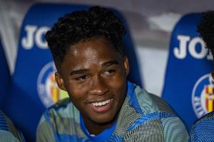 法媒报道称，里昂希望签下本赛季尚未出场的恩德里克，但正遭遇超过10家俱乐部的竞争。