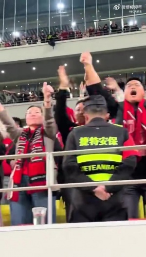 蓉城球迷怒吼：管你们跟谁有仇，反正输谁就丢谁的脸！蹇韬回应：输球又怎样？