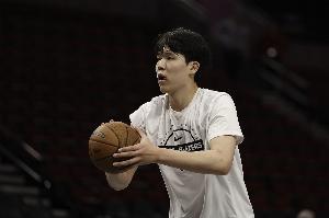 杨瀚森工作室宣布，为加大训练量并增强体能储备，球员杨瀚森将被下放至发展联盟。