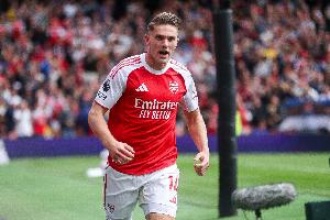 BBC消息：约克雷斯在对阵伯恩利的比赛中于上半场被替换下场，预计他将因伤缺阵大约2周。