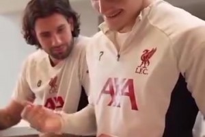 只有祝福！传奇中场布斯克茨22年国家德比单场处理球集锦！