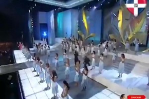 NBA第一美娇妻霍福德妻子18岁代表多米尼加荣膺环球小姐