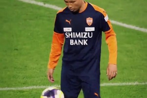 没有花里胡哨，全是扎实基本功！日本前国脚乾贵士颠球节奏感