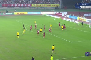 阿森纳球迷想念他吗？帕蒂带球潇洒摆脱+送出直塞