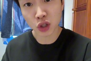 现在杨瀚森打不好比卢普斯也持续给机会 我们不该喷更应该支持他