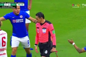 如果碰到这种情况主裁该怎么办？