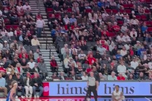 直接骗走希尔德杨瀚森一个假传创造出空位！三分出手稳稳命中