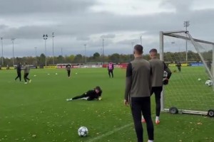 看球员射门训练也是一种享受！多特最新的训练小样！