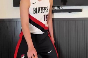 目标成为约老师！杨瀚森手活挑战仅耗时14分29秒