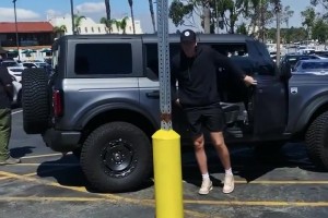 湖人颜值担当？感受一下里夫斯在洛杉矶有多少球迷